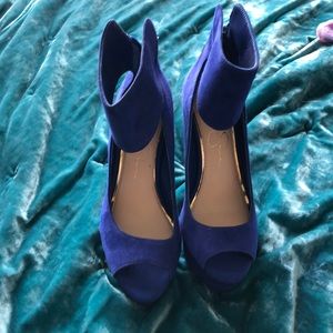 Jessica Simpson heels